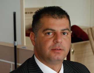 Birinci :“Dolu Dizgin Geliyoruz” 